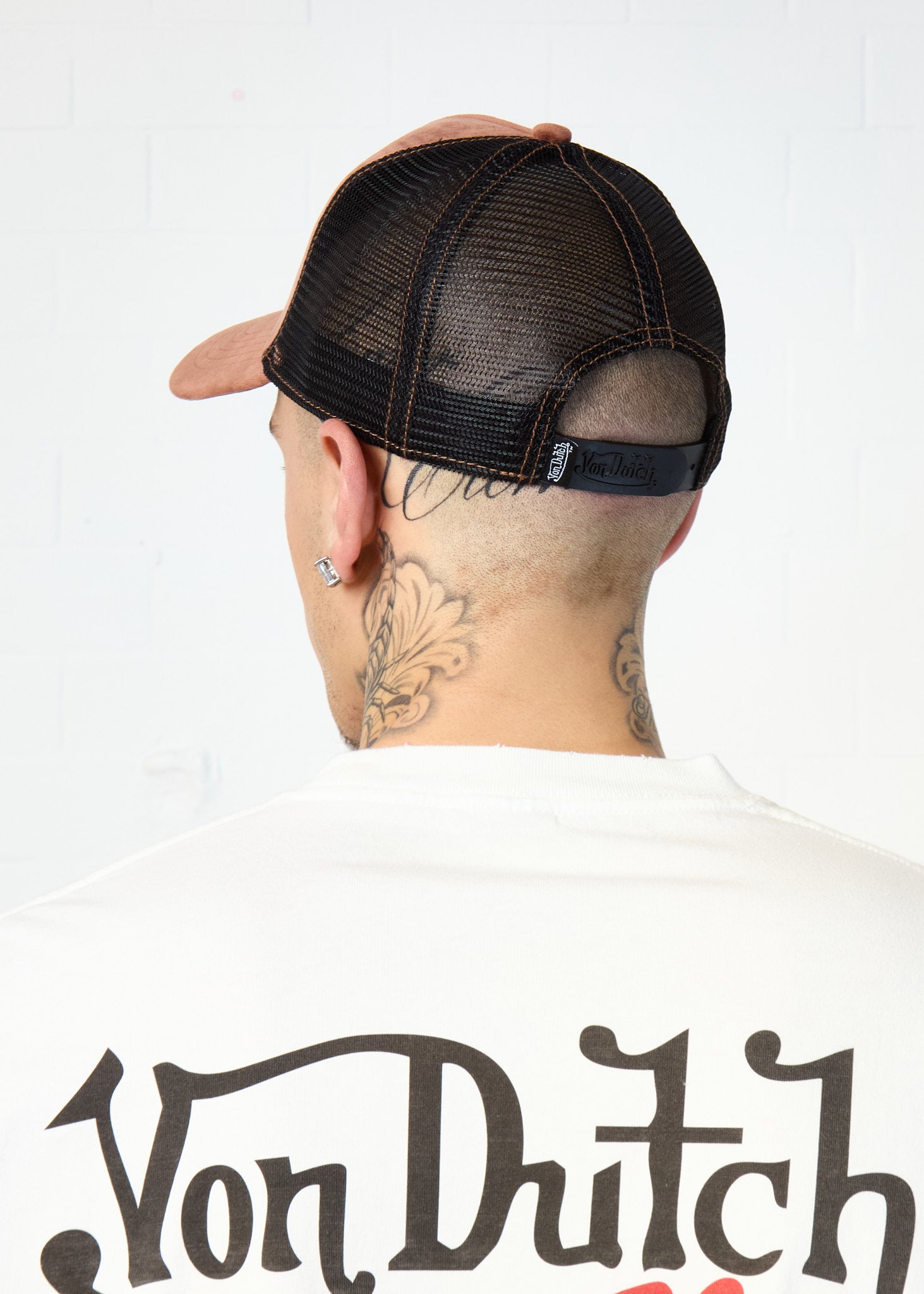 MAHOGANY VELVET TRUCKER