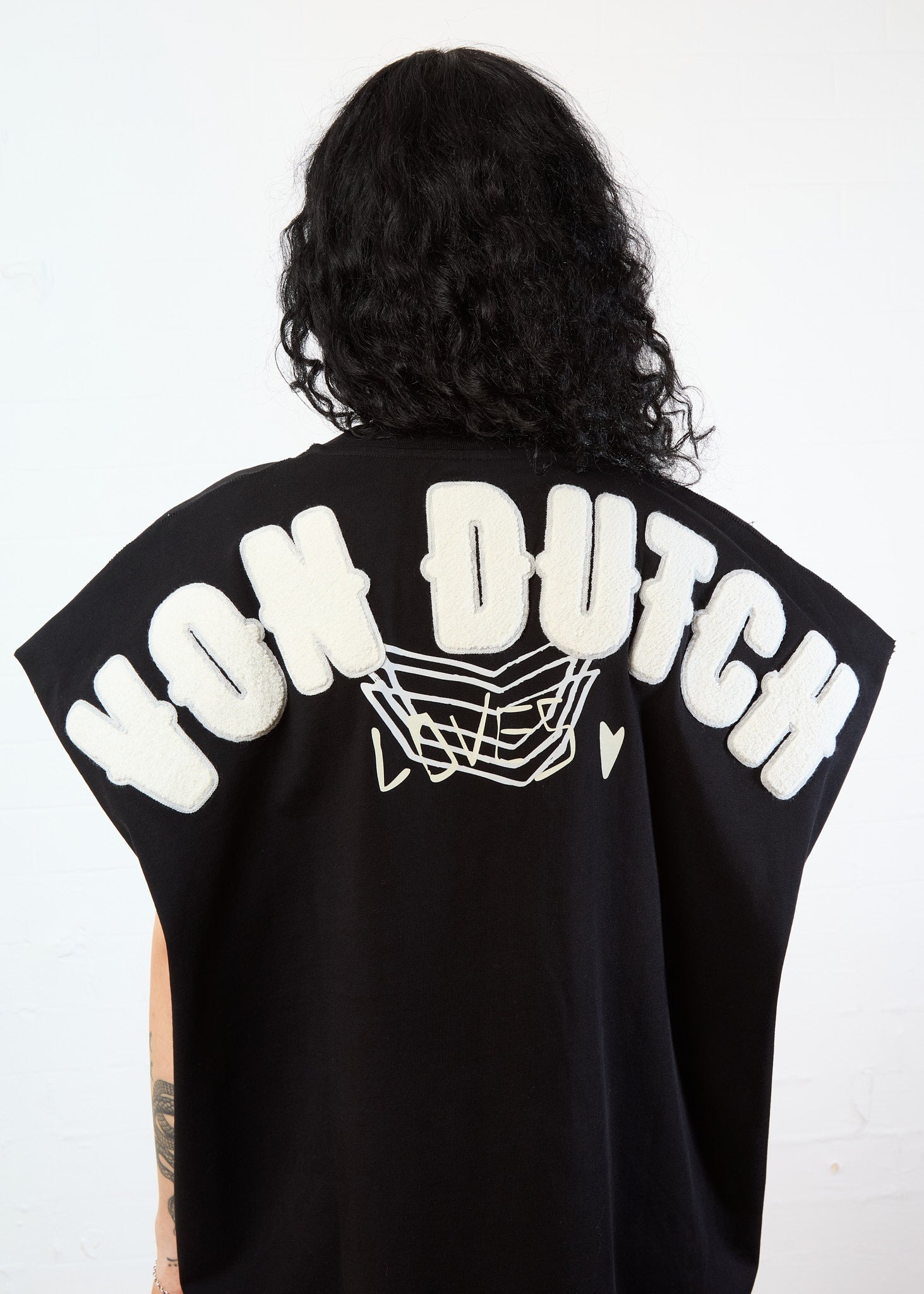 VINTAGE CULTURE X VON DUTCH LOVES LIMITED-EDITION MUSCLE T-SHIRT