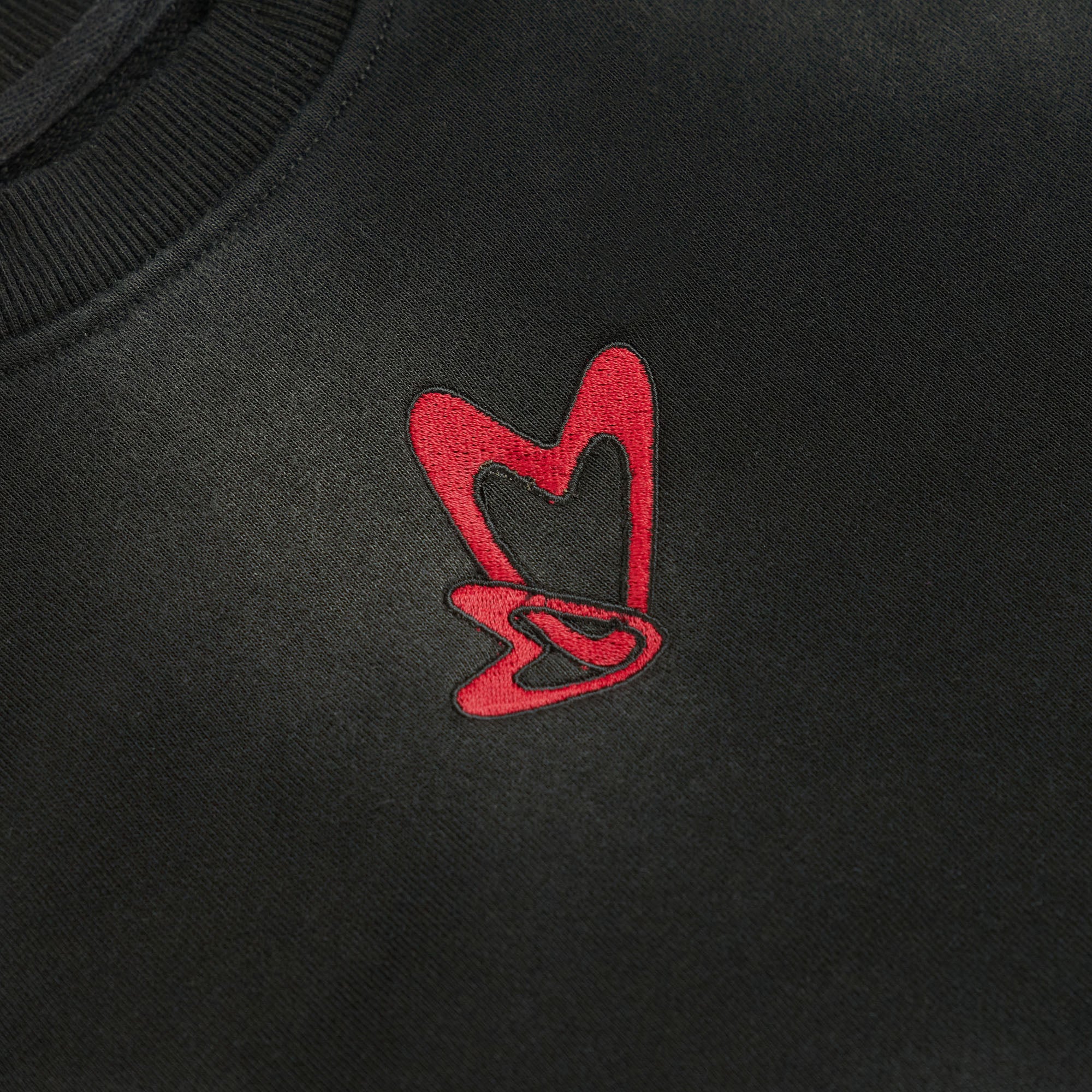 CROPPED "BABY" T (BLACK)