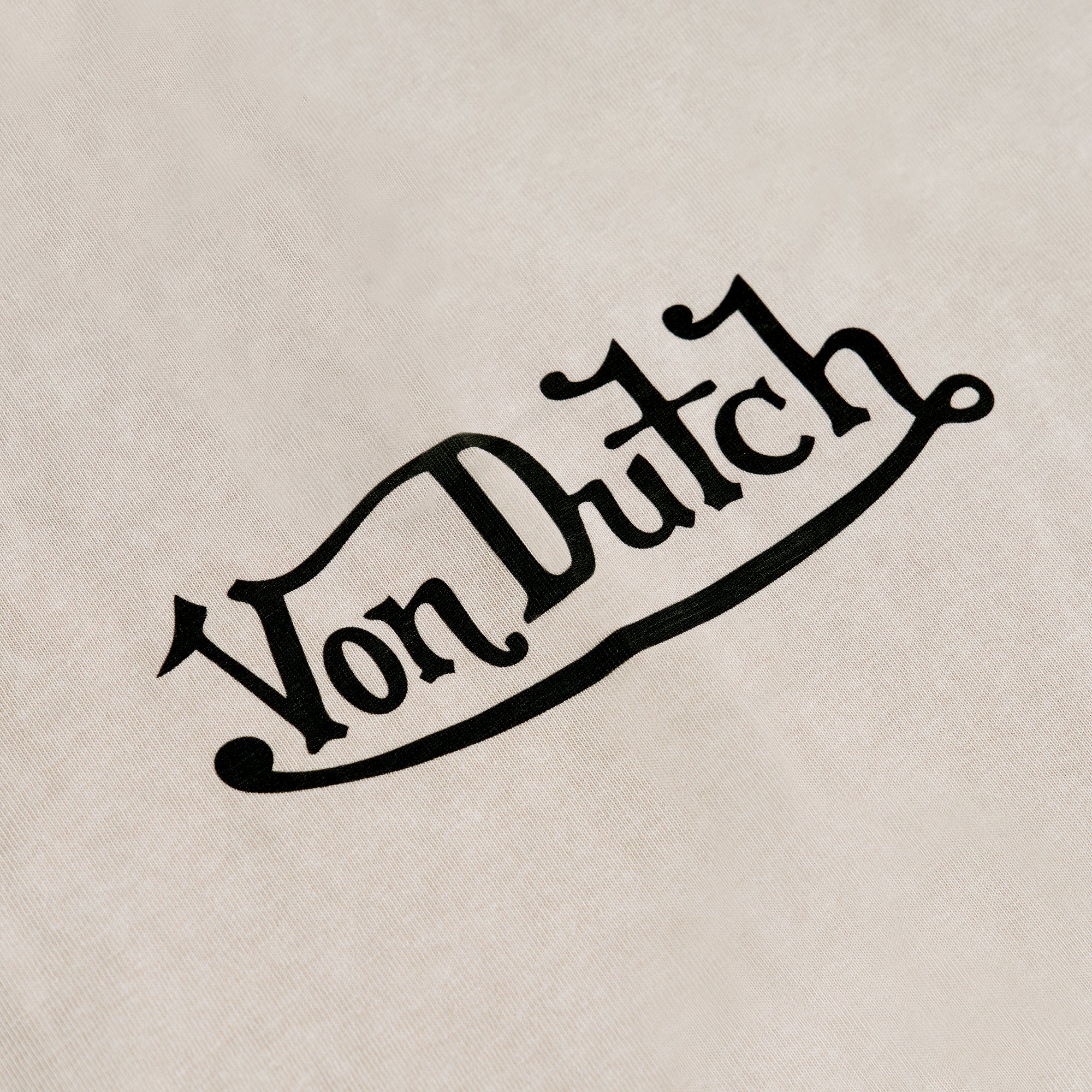 Von Dutch LOVES Angel Print Tshirt in BEIGE