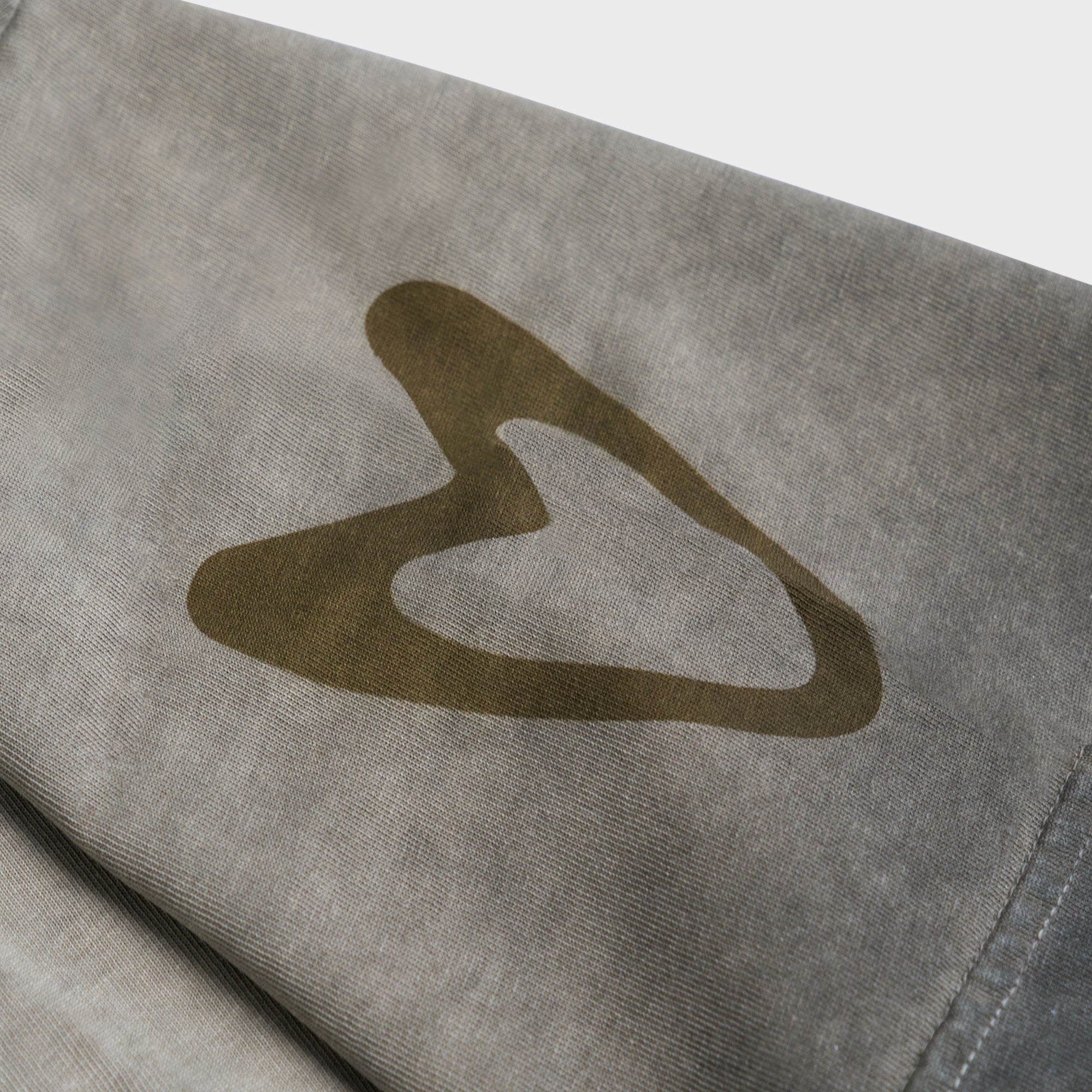 WEAR YOUR HEART ON YOUR SLEEVE (STONE)