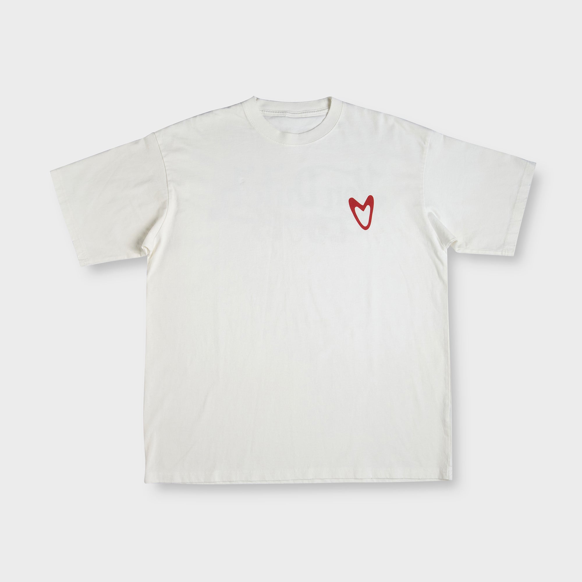 CLASSIC LOVES HEART T (WHITE)