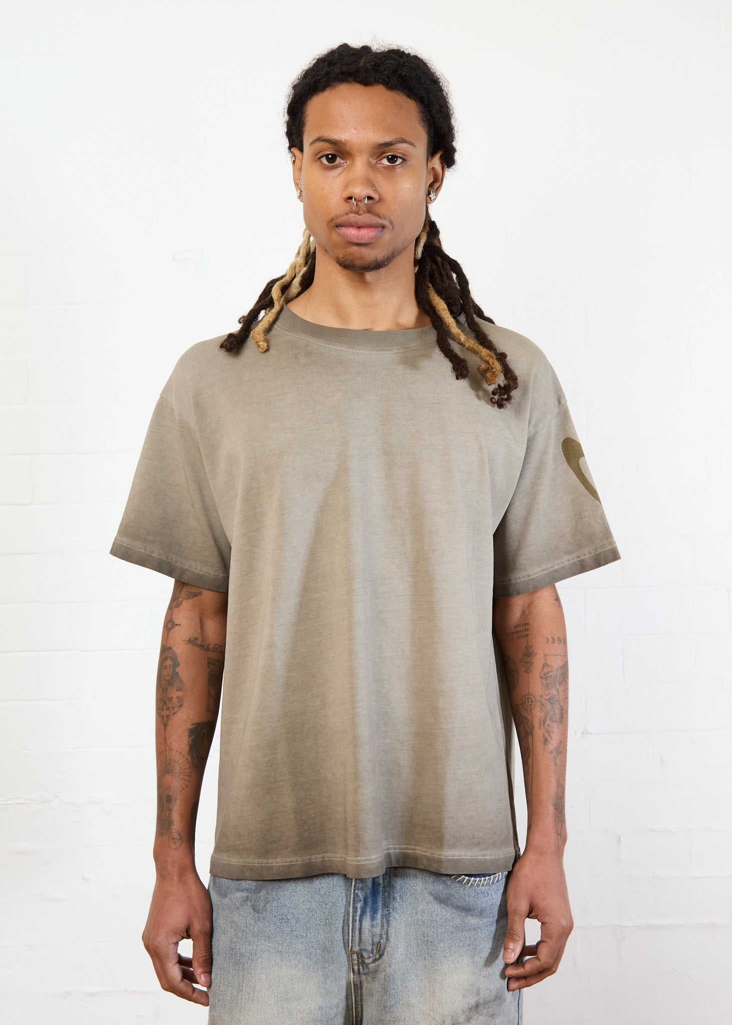 WEAR YOUR HEART ON YOUR SLEEVE (STONE)