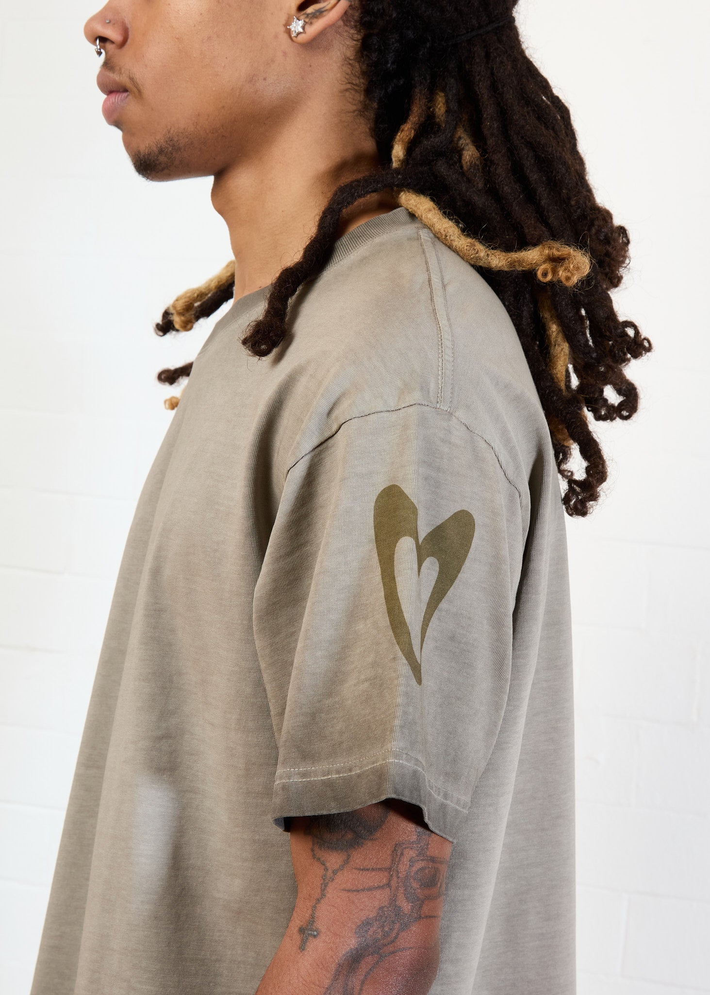 WEAR YOUR HEART ON YOUR SLEEVE (STONE)