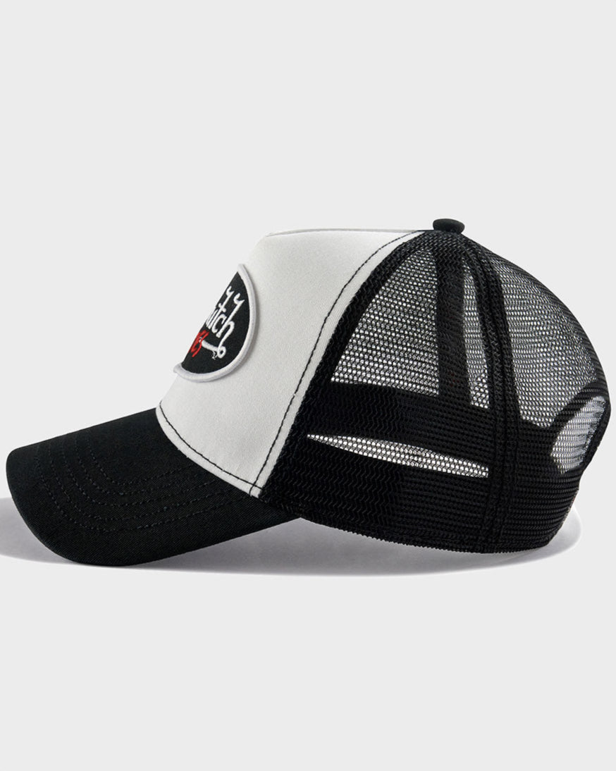 BLACK & WHITE LOVES TRUCKER