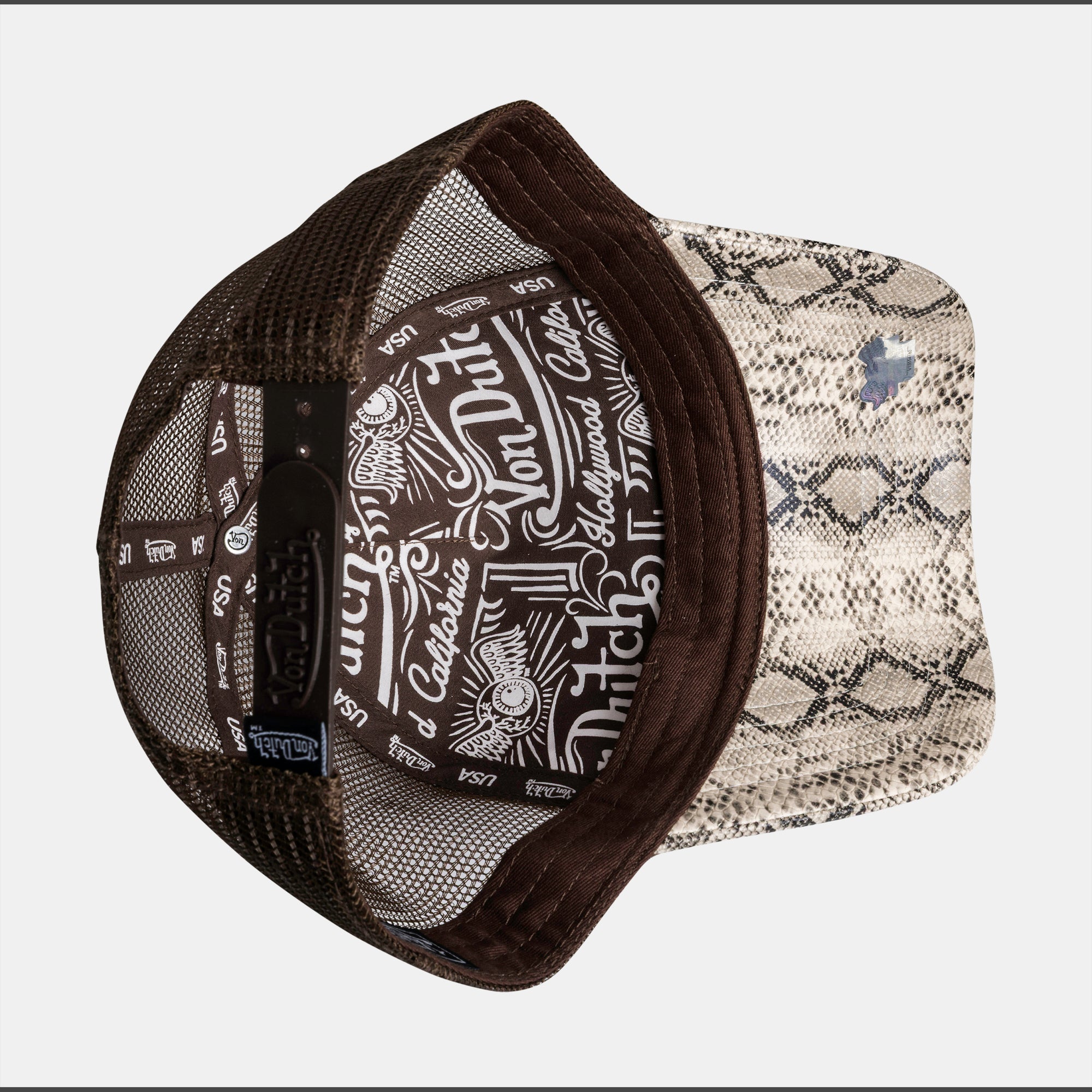 SNAKE PRINT TRUCKER