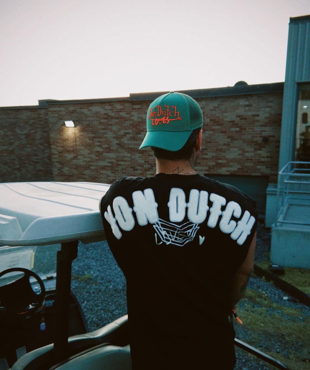 VINTAGE CULTURE X VON DUTCH LOVES MUSCLE T-SHIRT in BLACK