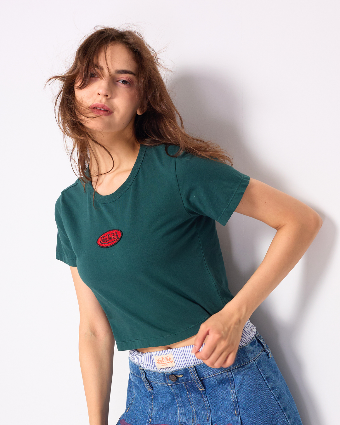 FOREST GREEN LOGO PATCH CROPPED TEE