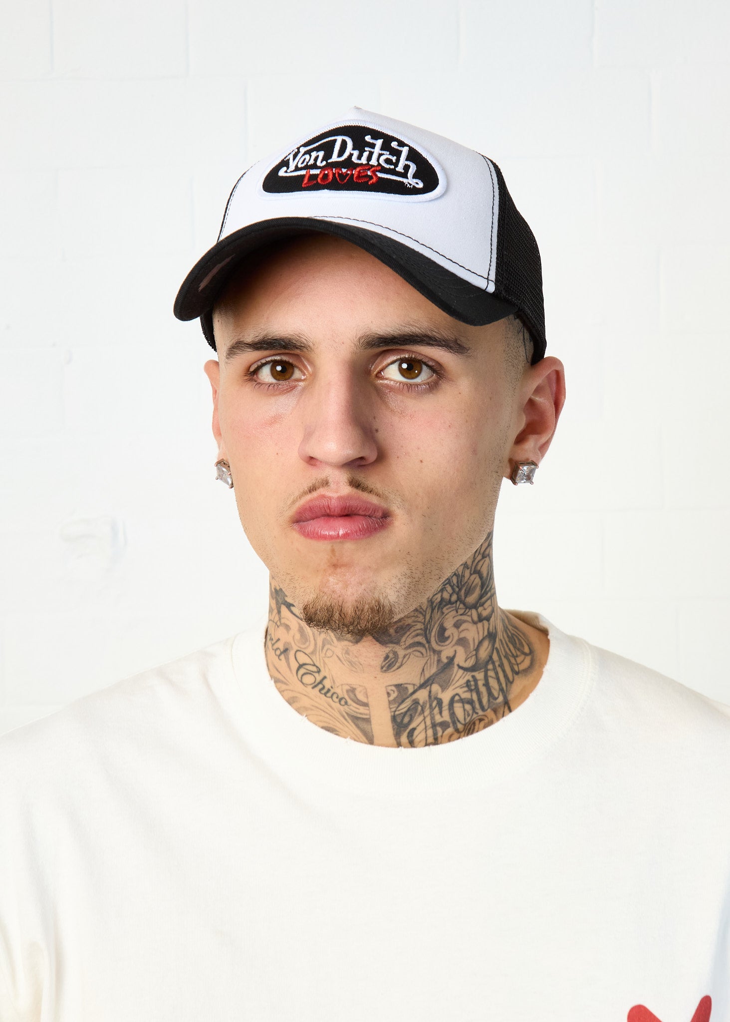 BLACK & WHITE LOVES TRUCKER