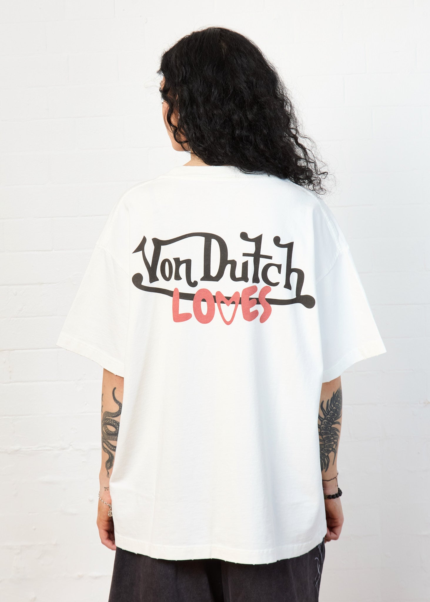 CLASSIC LOVES HEART T (WHITE)