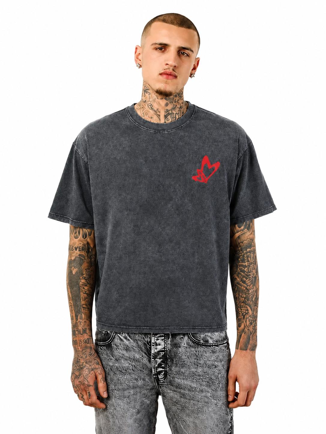 Von Dutch Loves BLACK VINTAGE WASH HEART TEE