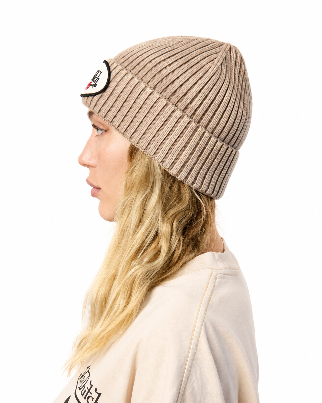 Von Dutch Loves BEANIE in DARK BEIGE