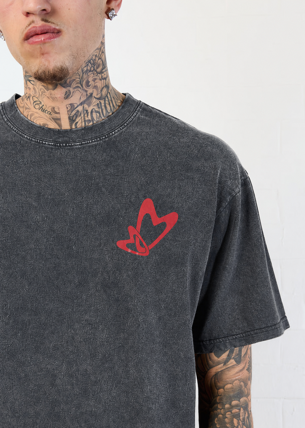 Von Dutch Loves BLACK VINTAGE WASH HEART TEE