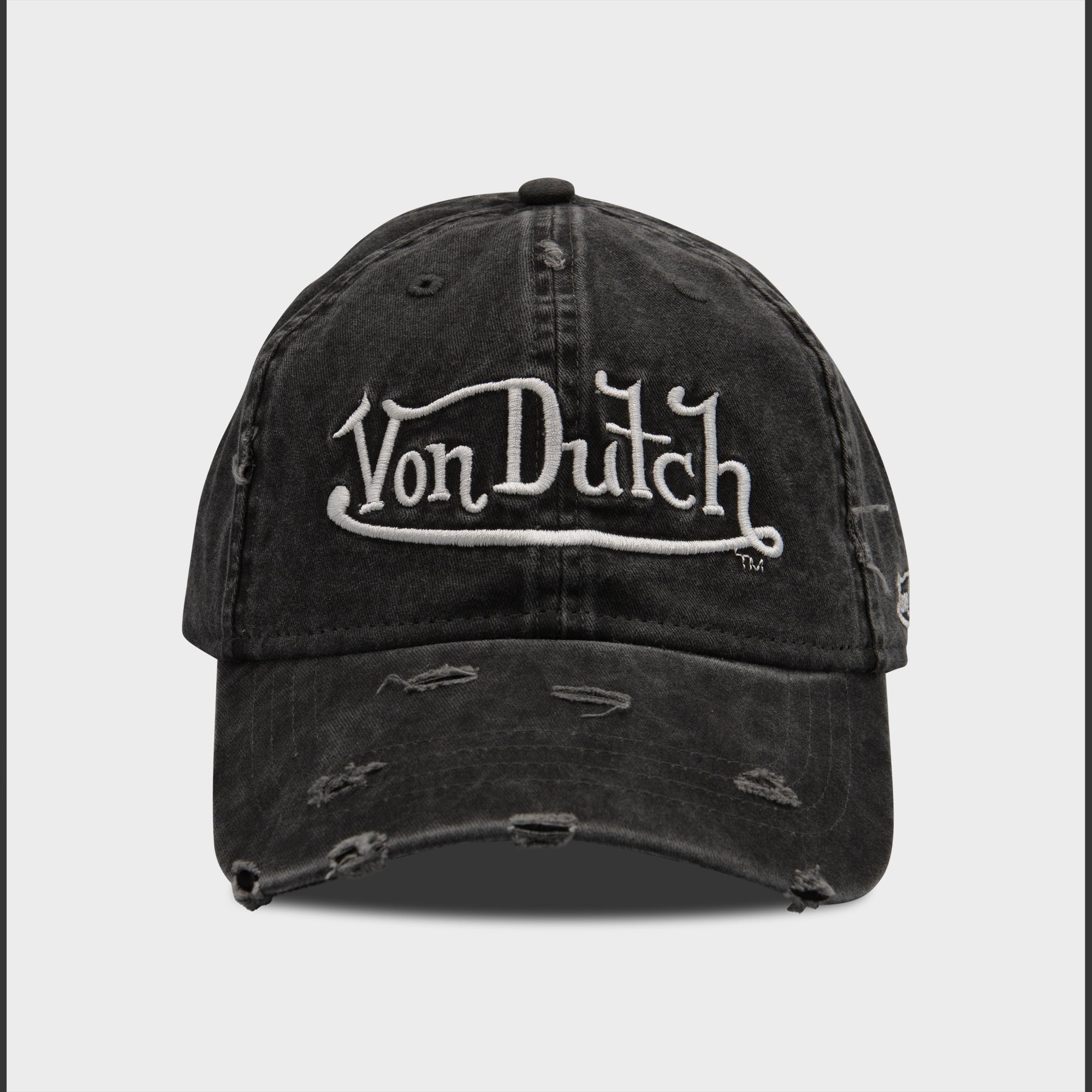 DISTRESSED HAT IN BLACK