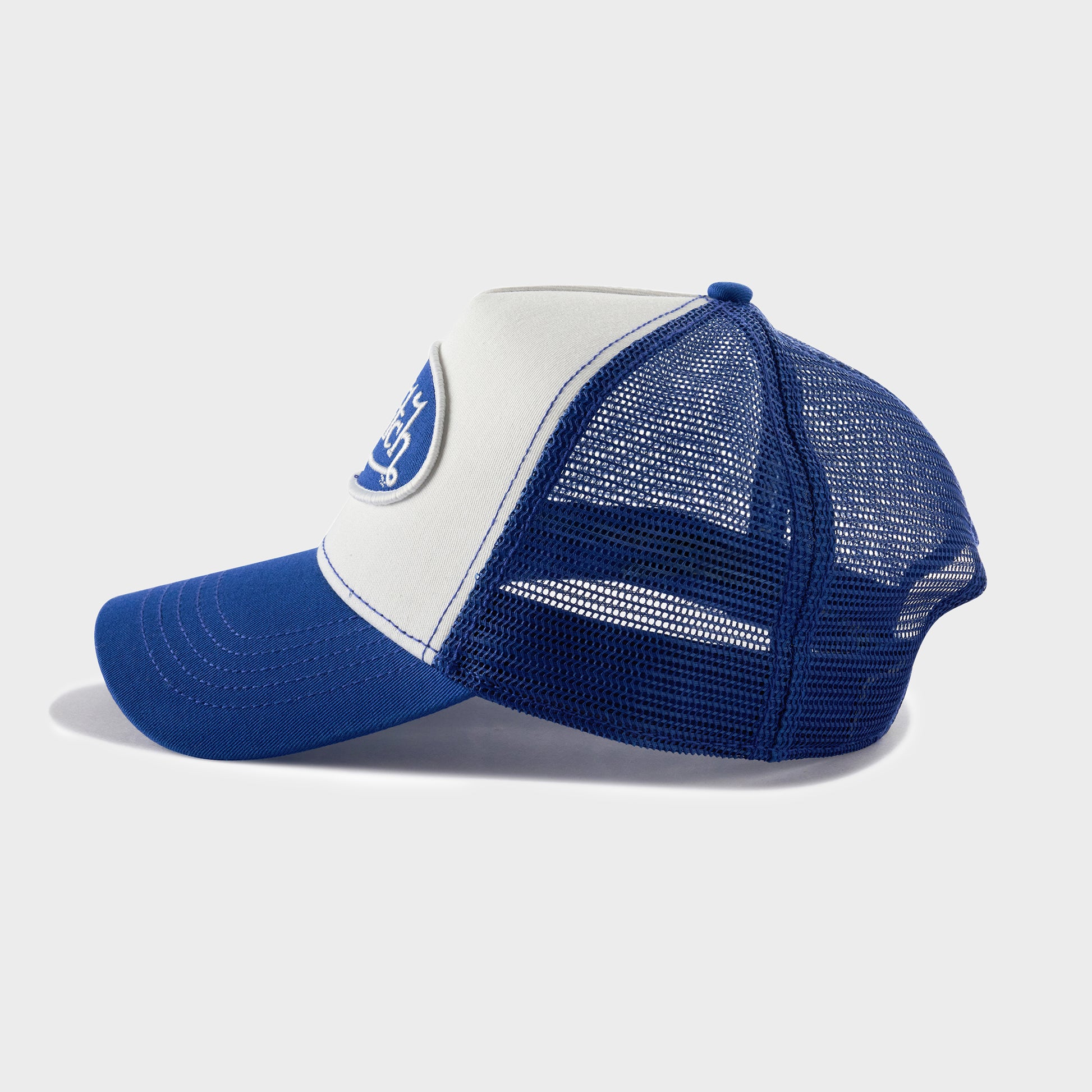 CLASSIC TRUCKER IN BLUE & WHITE