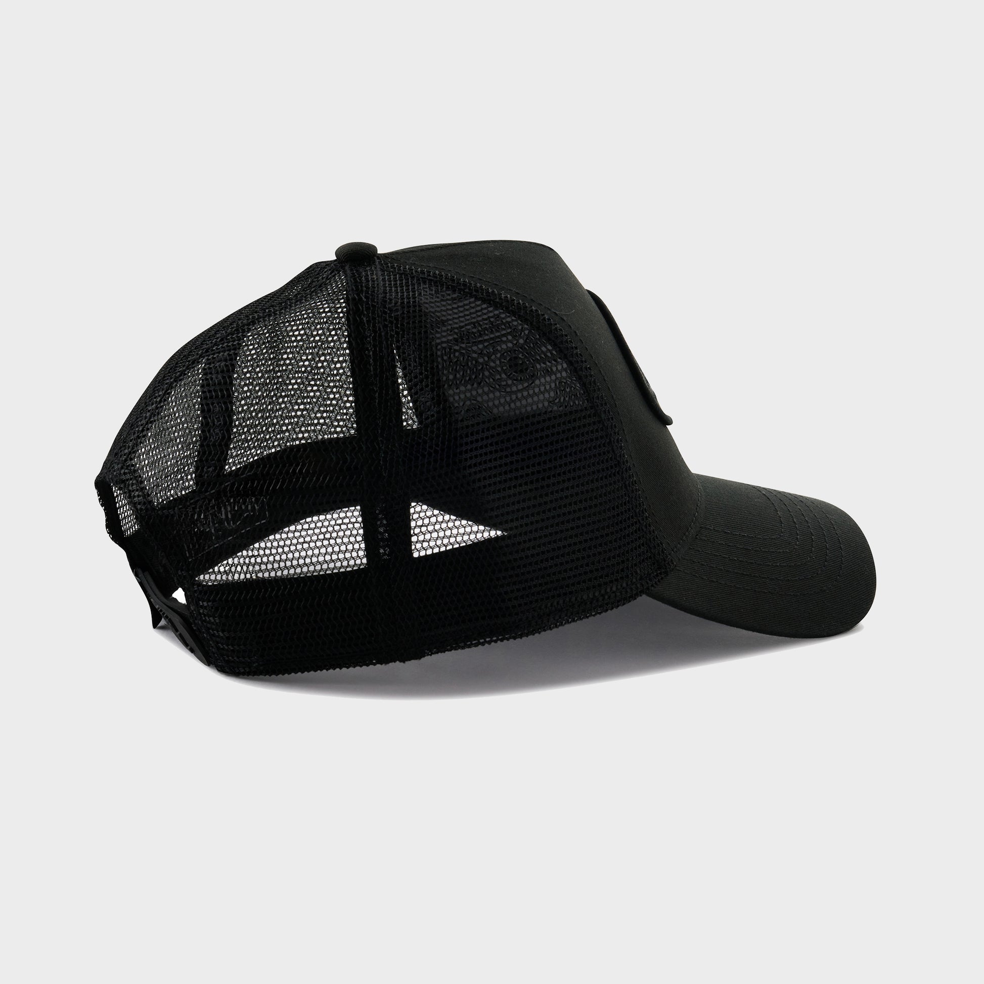 CLASSIC TRUCKER IN  BLACK