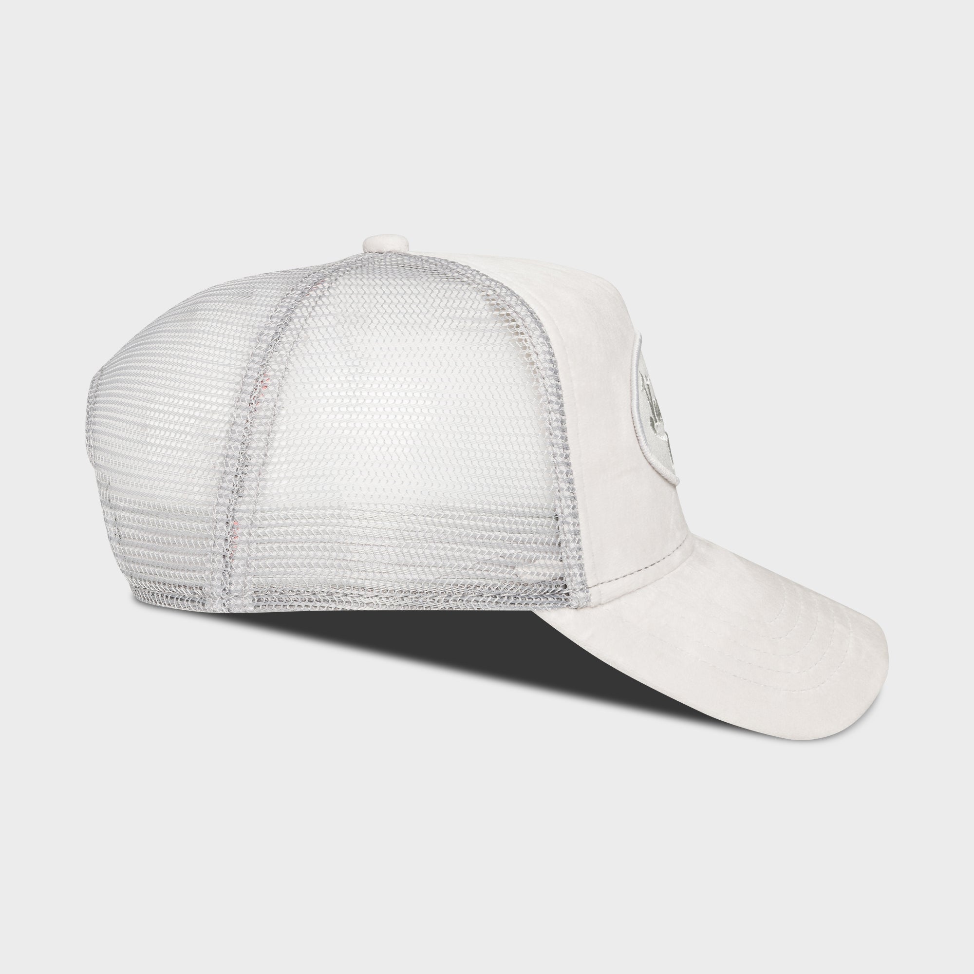 VON DUTCH LOVES SMALL HEART GREY VELVET Trucker Hat