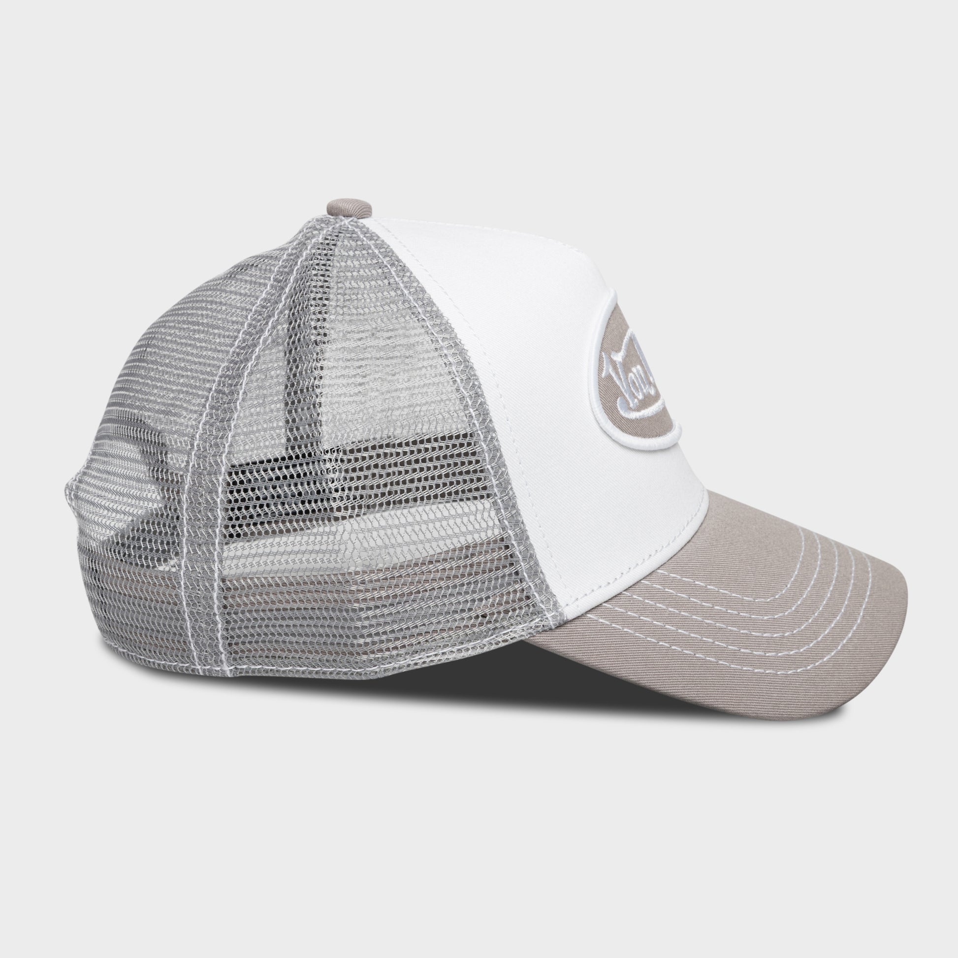 CLASSIC TRUCKER IN  LIGHT GREY