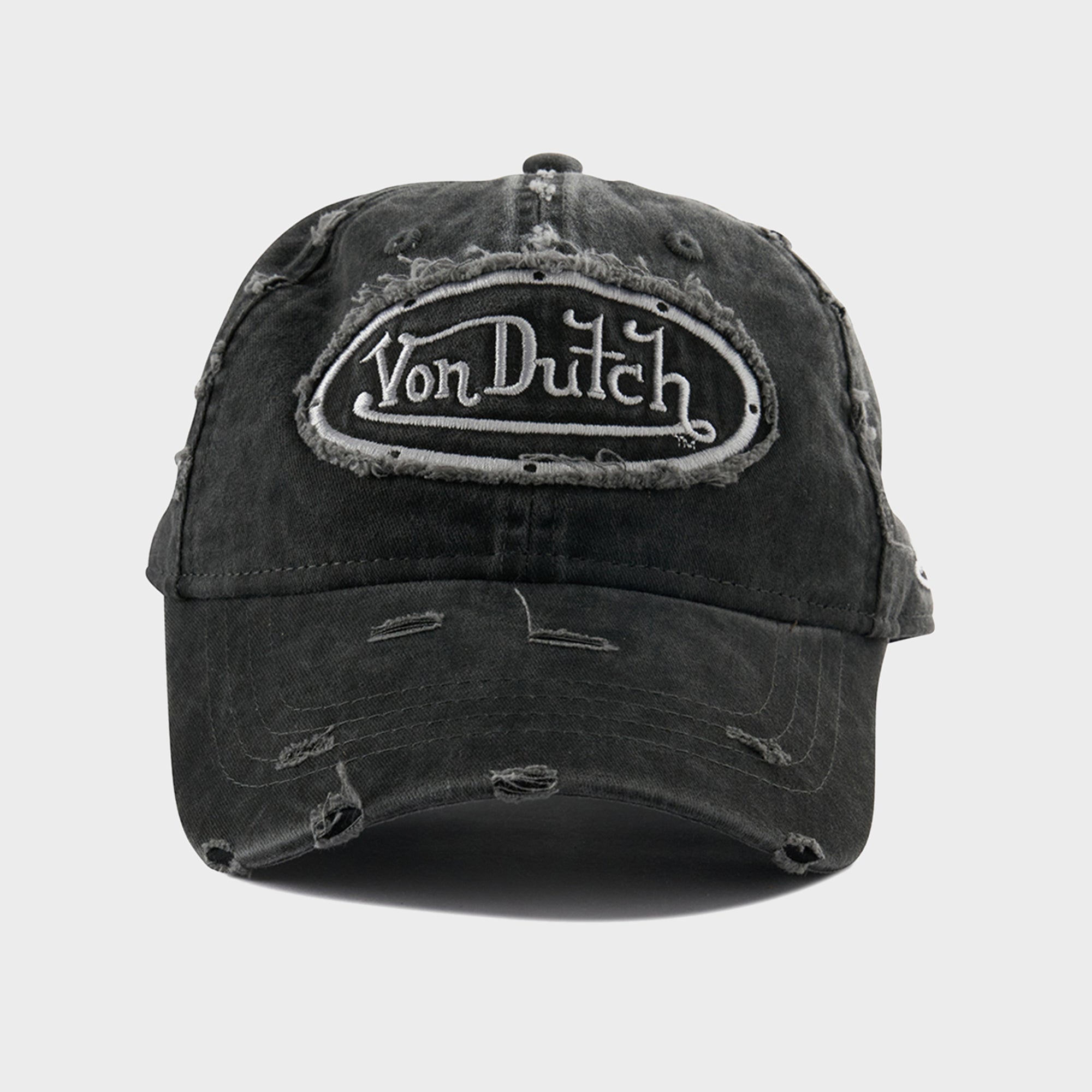 DISTRESSED HAT IN BLACK