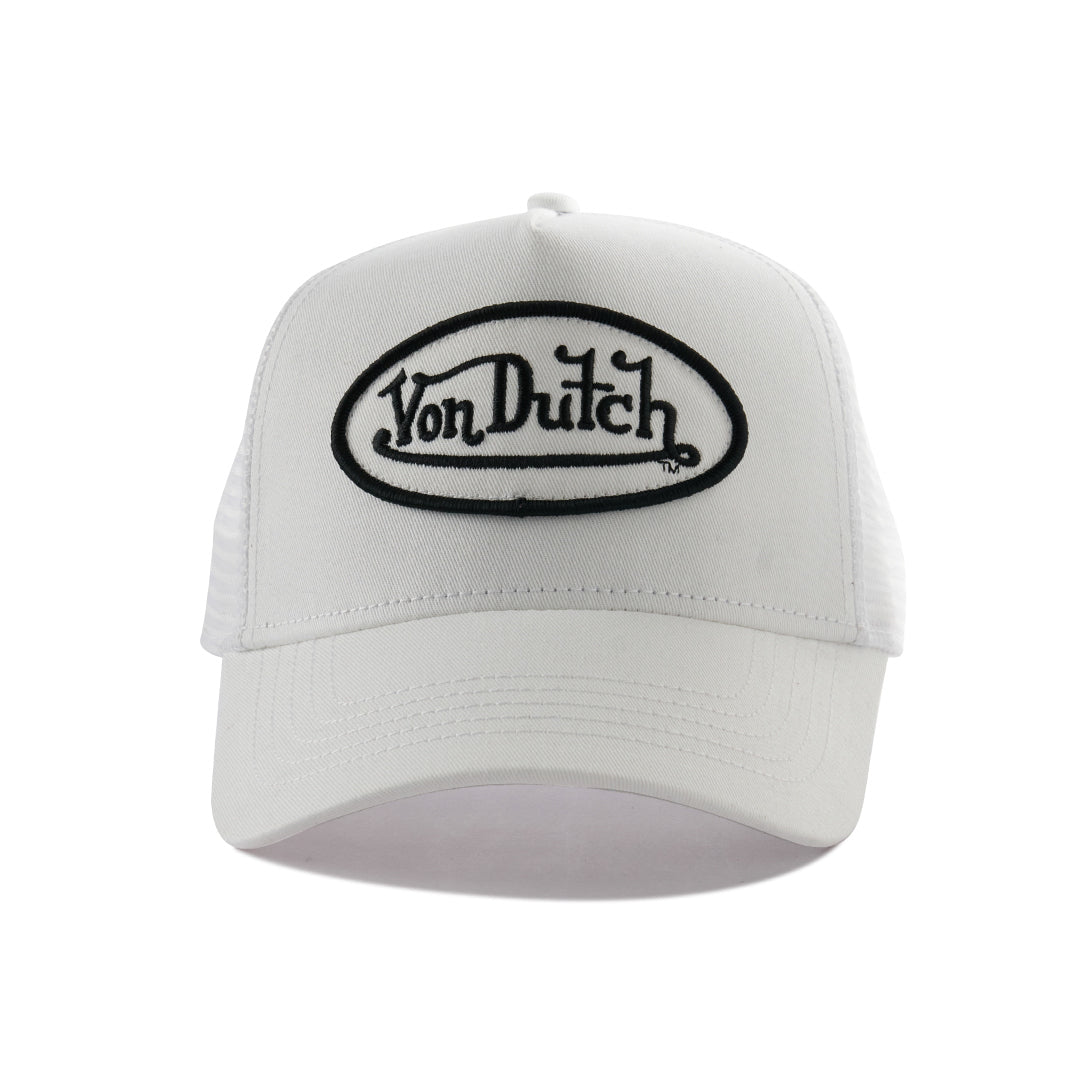 CLASSIC WHITE STAPLE TRUCKER