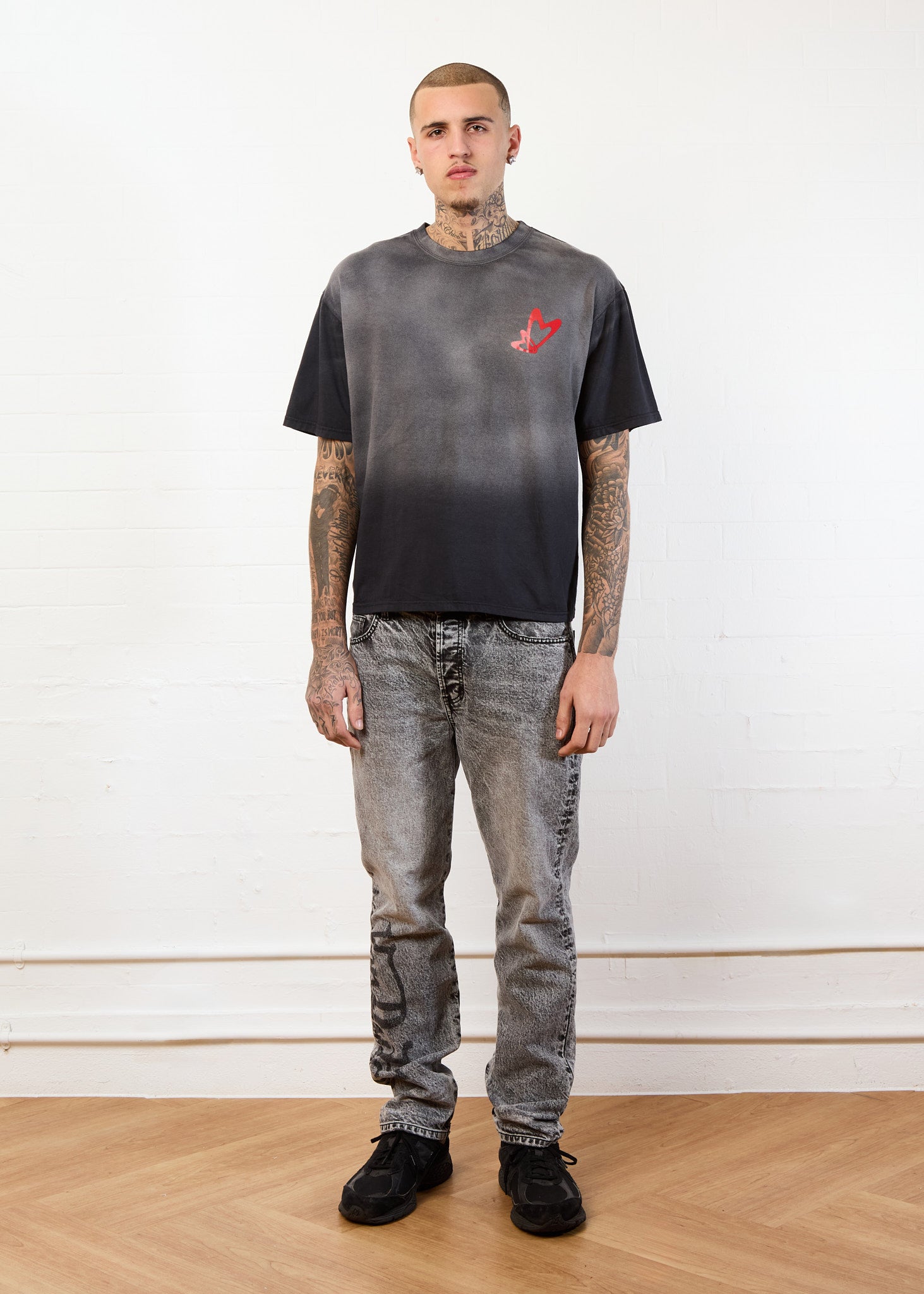 HEART TEE (VINTAGE WASHED BLACK)