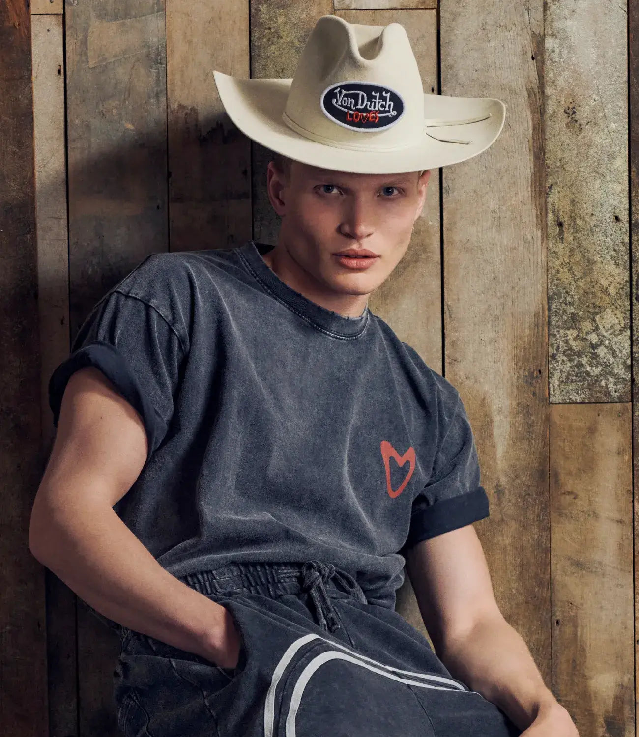 HEART TEE (VINTAGE WASHED BLACK)