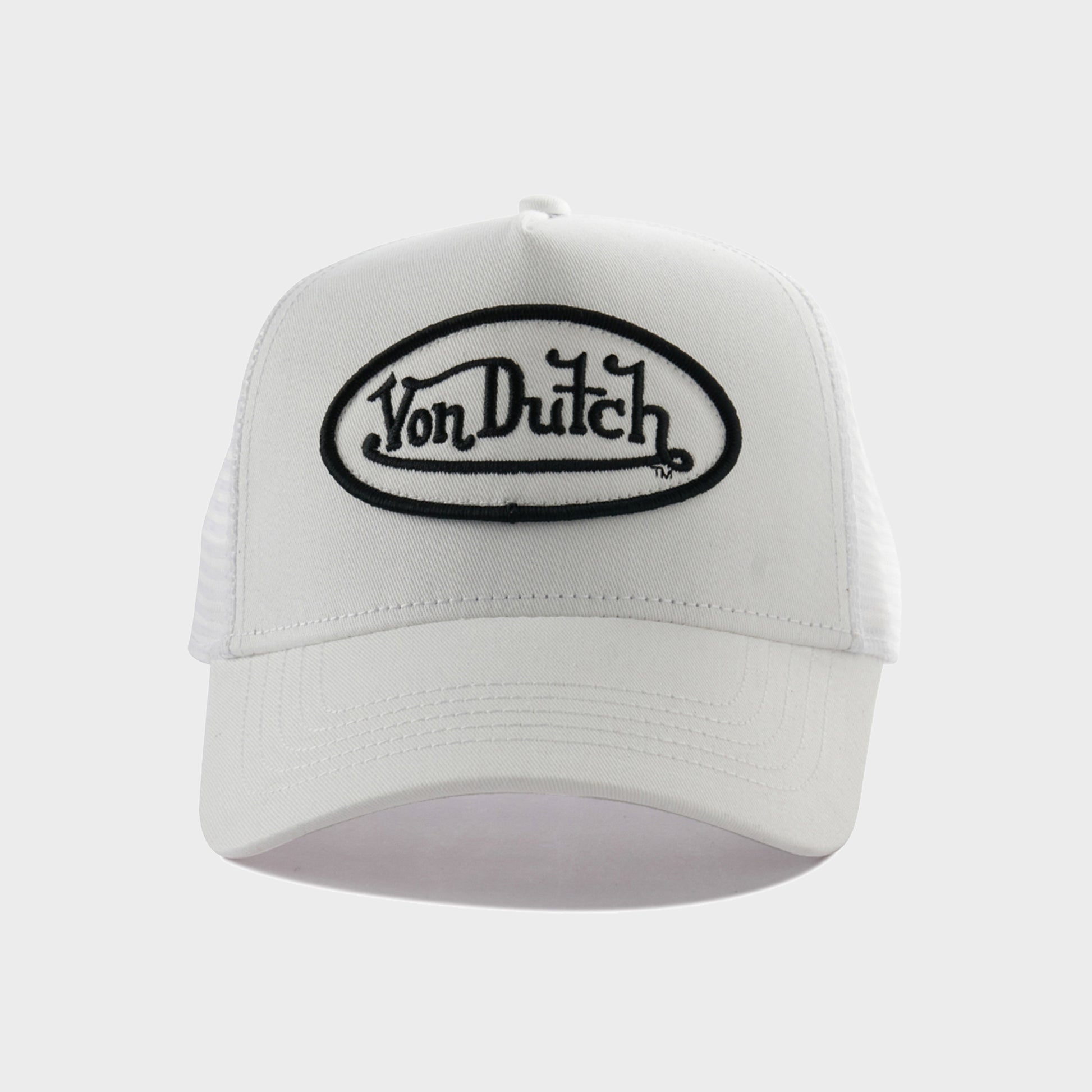 CLASSIC WHITE STAPLE TRUCKER