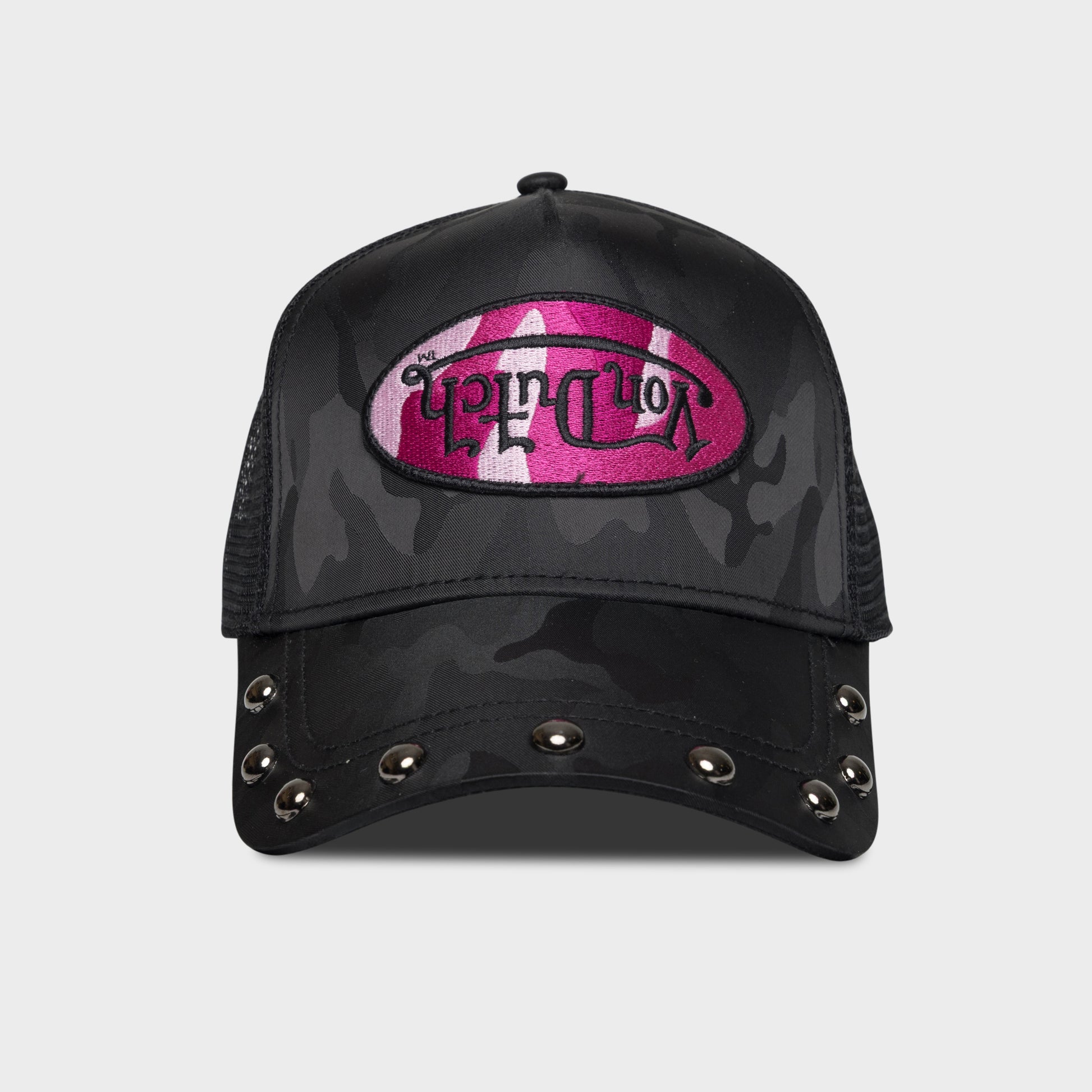 STUDDED TRUCKER